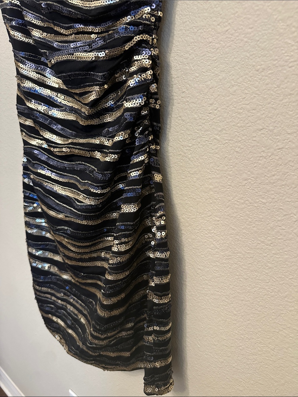 Laundry By Shelli Segal Black and Silver One-Shoulder Sequin Dress - Picture 4 of 6